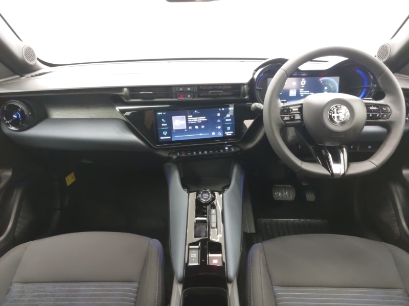 Used Alfa Romeo Junior 2025 for sale - 77992209: Photo 2