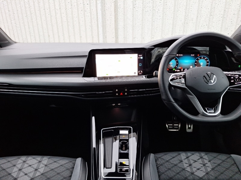 Used Volkswagen Golf 2024 for sale - 77438867: Photo 2