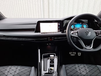 Used Volkswagen Golf 2024 for sale - 77438867: Photo