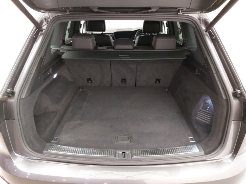 Used Volkswagen Touareg 2020 for sale - 77949432: Photo 8