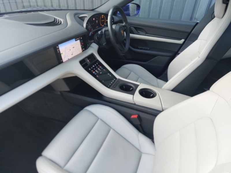 Used Porsche Taycan 2020 for sale - 76532928: Photo 5