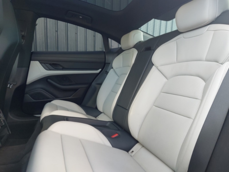 Used Porsche Taycan 2020 for sale - 76532928: Photo 6