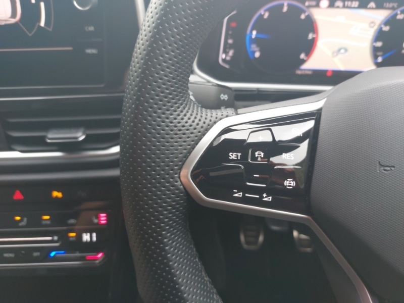 Used Volkswagen T-Roc 2023 for sale - 76778559: Photo 12