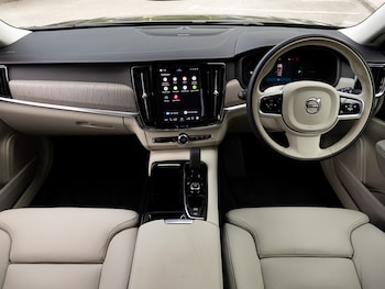 Used Volvo V90 2025 for sale - 79492549: Photo