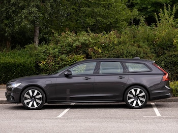 Used Volvo V90 2025 for sale - 79492549: Photo