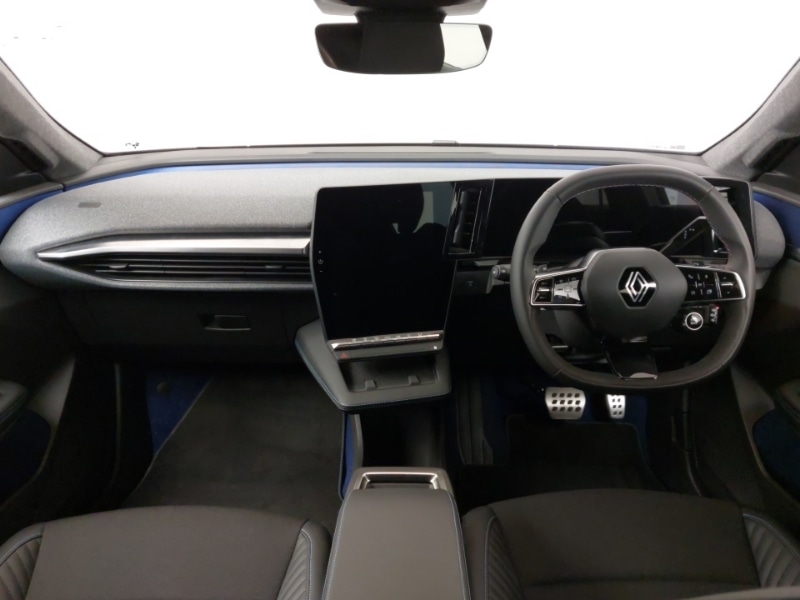 Used Renault Scenic E-Tech 2024 for sale - 76369856: Photo 2