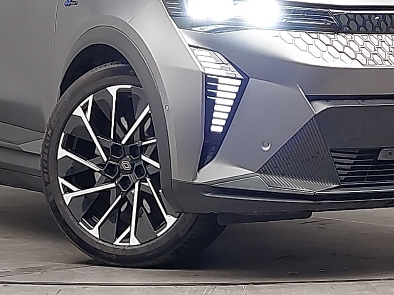 Used Renault Scenic E-Tech 2024 for sale - 76369856: Photo 9