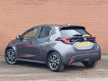 Used Toyota Yaris 2022 for sale - 77894314: Photo