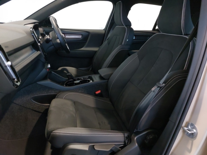 Used Volvo XC40 2024 for sale - 76347877: Photo 5