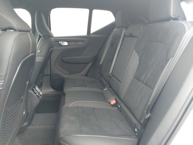 Used Volvo XC40 2025 for sale - 76975341: Photo 6