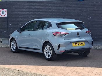 Used Renault Clio 2024 for sale - 79242715: Photo