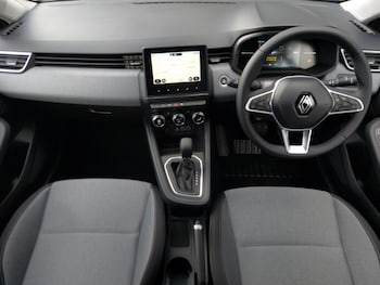 Used Renault Clio 2024 for sale - 77762086: Photo