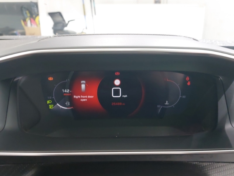 Used Peugeot 2008 2021 for sale - 78080320: Photo 12