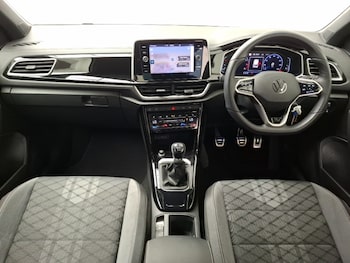 Used Volkswagen T-Roc 2023 for sale - 77162663: Photo