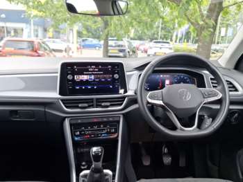 Used Volkswagen T-Roc 2024 for sale - 75185628: Photo