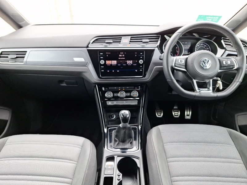 Used Volkswagen Touran 2019 for sale - 76419109: Photo 2
