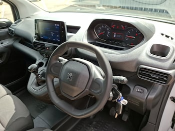 Used Peugeot Partner 2023 for sale - 79056135: Photo