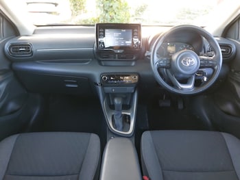 Used Toyota Yaris 2023 for sale - 77281641: Photo