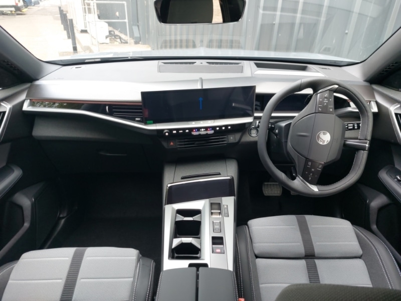 Used Vauxhall Grandland 2025 for sale - 76837952: Photo 2