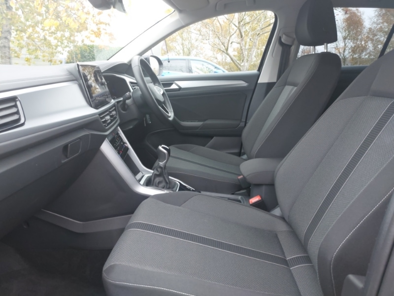 Used Volkswagen T-Roc 2023 for sale - 76749624: Photo 5