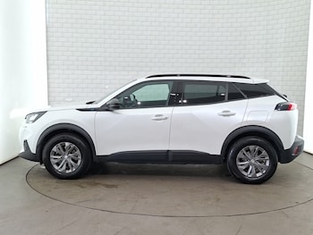 Used Peugeot 2008 2023 for sale - 79100651: Photo