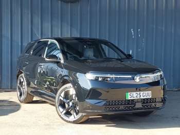 2025 - 157kW Ultimate 73kWh 5dr Auto [Panoramic Roof]