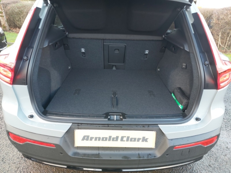 Used Volvo XC40 2025 for sale - 77126928: Photo 8