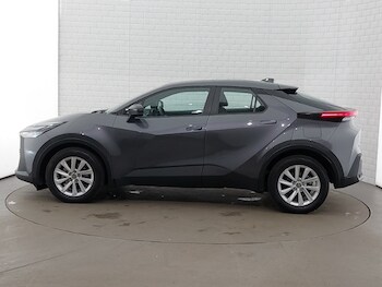 Used Toyota C-HR 2024 for sale - 77361142: Photo