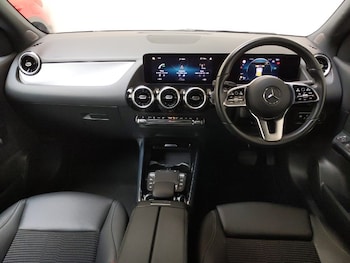 Used Mercedes-Benz GLA 2022 for sale - 76353901: Photo