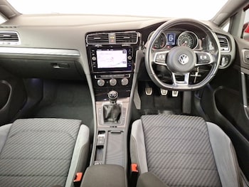 Used Volkswagen Golf 2019 for sale - 75640273: Photo