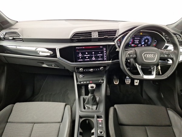 Used Audi Q3 2021 for sale - 76155542: Photo 2
