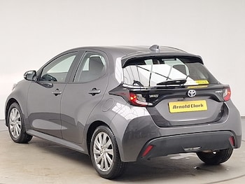 Used Toyota Yaris 2022 for sale - 75587698: Photo