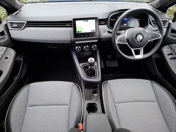 Used Renault Clio 2024 for sale - 77677681: Photo