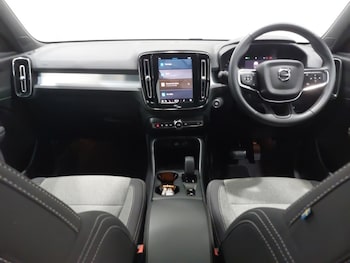 Used Volvo XC40 2024 for sale - 75882198: Photo