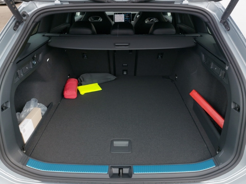 Used Volkswagen Passat 2024 for sale - 77032072: Photo 12