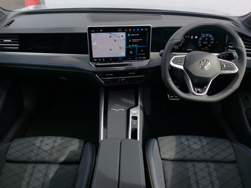 Used Volkswagen Passat 2024 for sale - 77032072: Photo 4