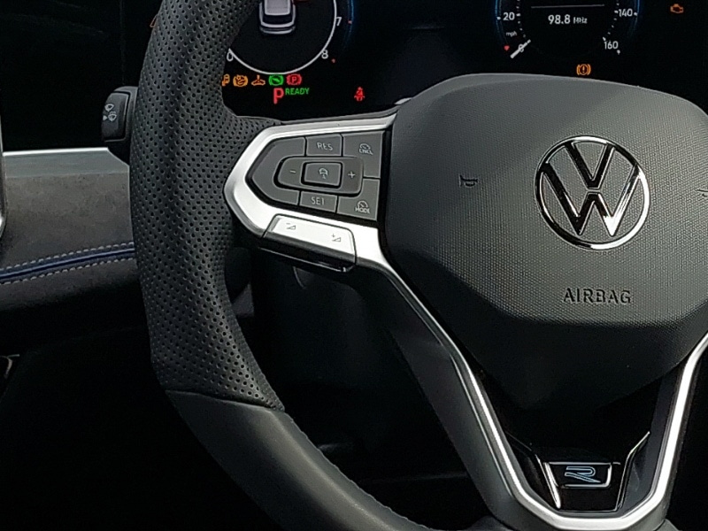 Used Volkswagen Passat 2024 for sale - 77032072: Photo 9