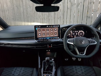 Used Volkswagen Golf 2025 for sale - 77032043: Photo