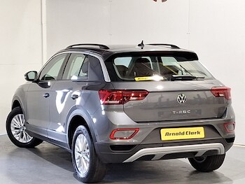 Used Volkswagen T-Roc 2022 for sale - 75566057: Photo