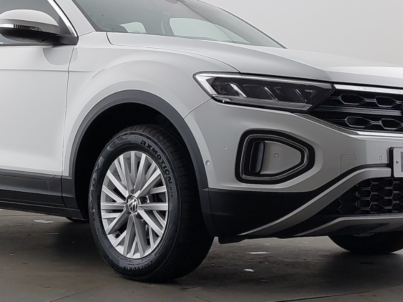 Used Volkswagen T-Roc 2023 for sale - 77142556: Photo 9