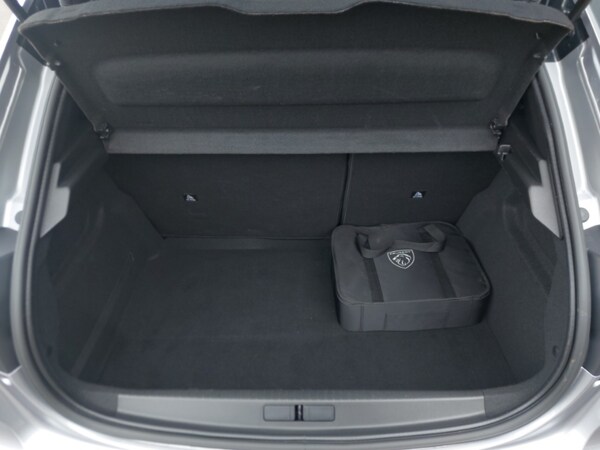 Used Peugeot 208 2023 for sale - 76265187: Photo 8
