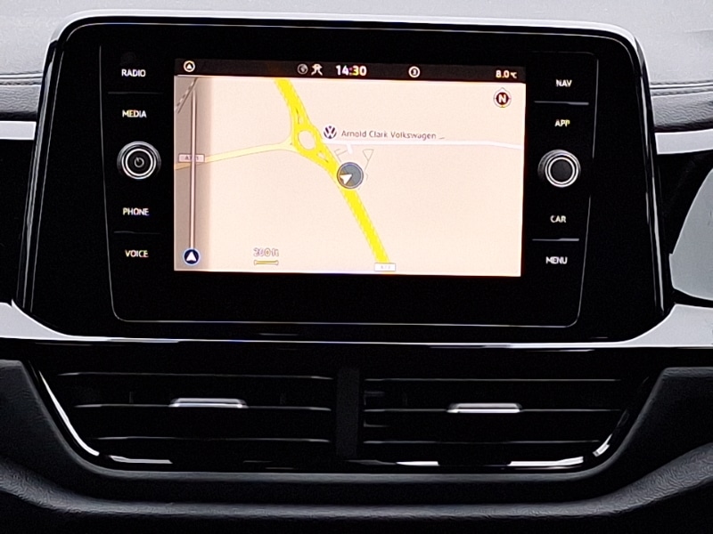 Used Volkswagen T-Roc 2023 for sale - 76770508: Photo 11