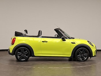 Used MINI Convertible 2023 for sale - 79472891: Photo