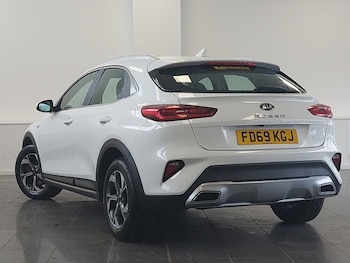 Used Kia XCeed 2020 for sale - 76150296: Photo 3