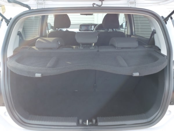 Used Hyundai i10 2024 for sale - 76212762: Photo 8