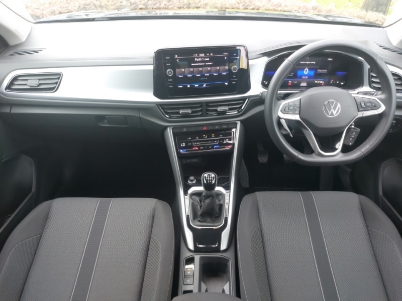 Used Volkswagen T-Roc 2023 for sale - 76472012: Photo 2