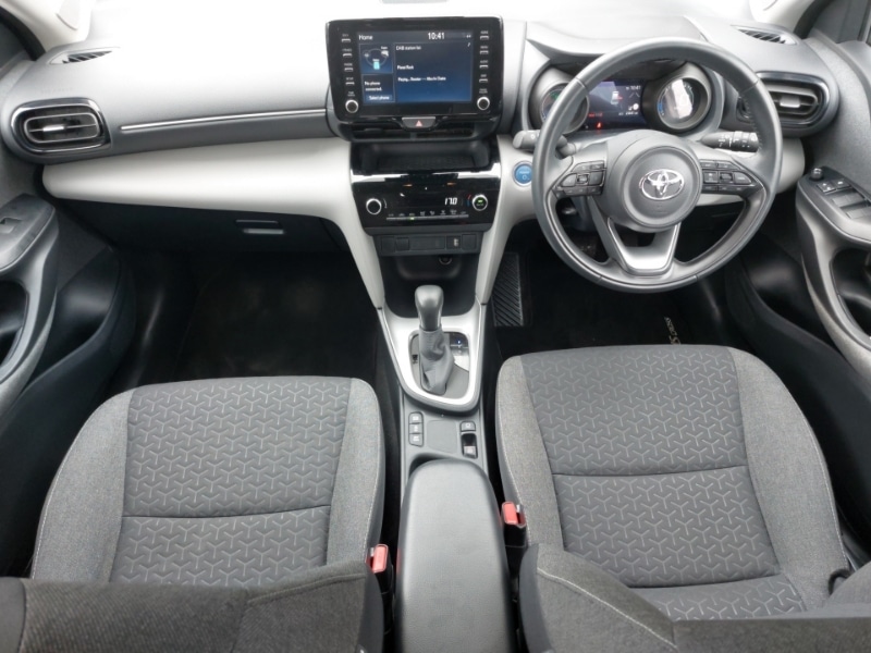 Used Toyota Yaris Cross 2022 for sale - 76614499: Photo 2