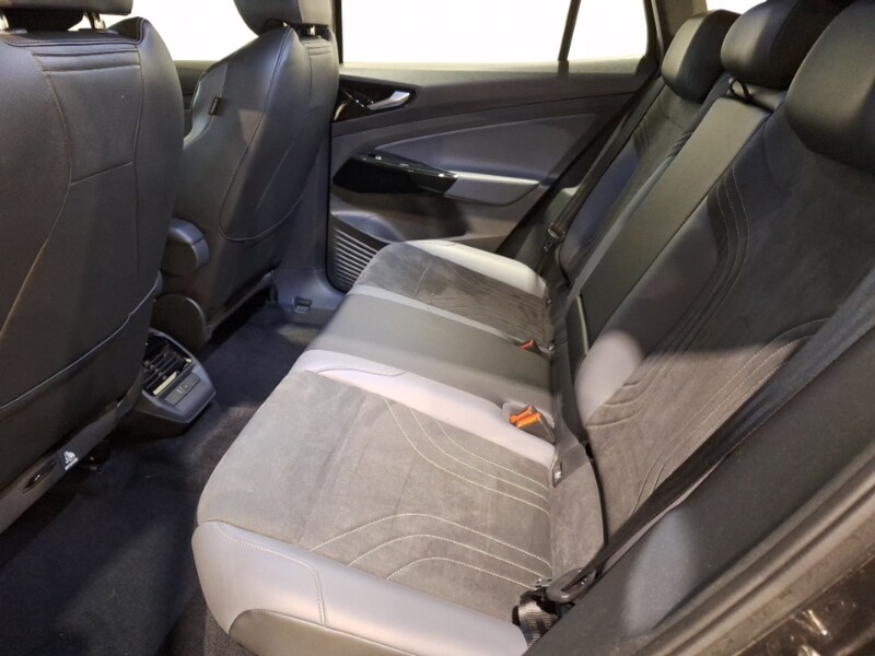 Used Volkswagen ID.4 2022 for sale - 77847847: Photo 6