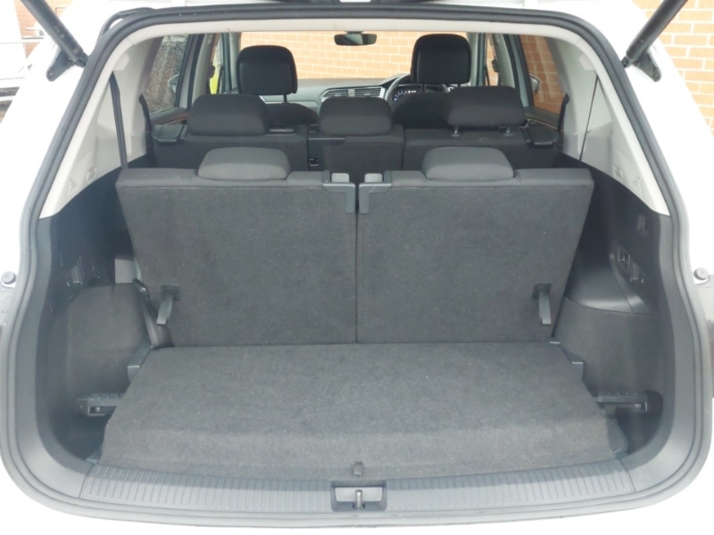 Used Volkswagen Tiguan Allspace 2023 for sale - 76700320: Photo 8