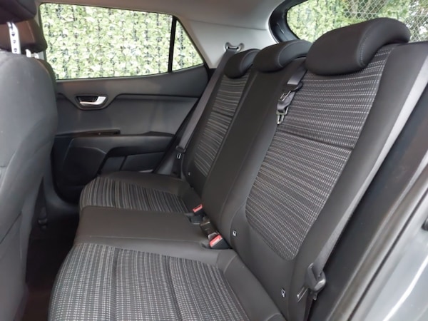 Used Kia Stonic 2023 for sale - 76187478: Photo 6